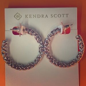 Kendra Scott silver hoop filigree earrings NWT